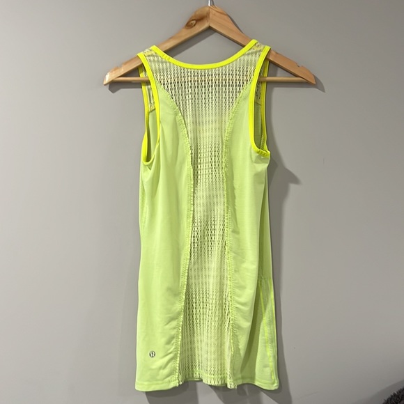 Lululemon tank - Picture 2 of 3